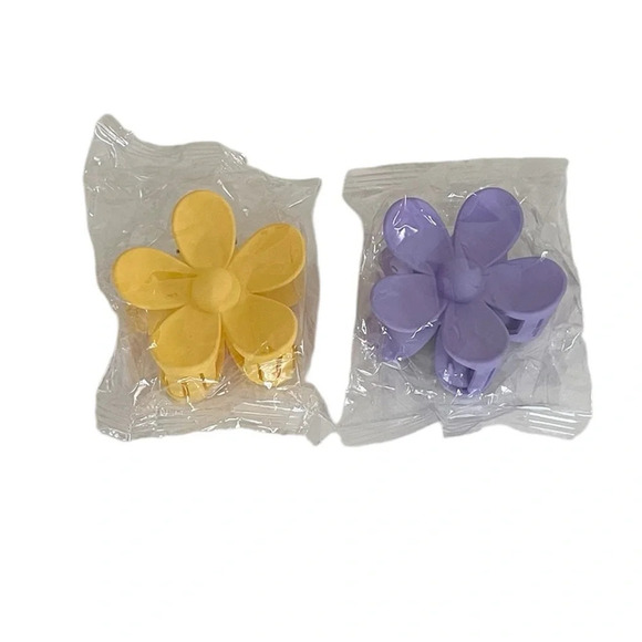 Large Flower Hair Accessories Claw Hair Clips Set of 2 Yellow & Purple NWOT - Picture 12 of 12